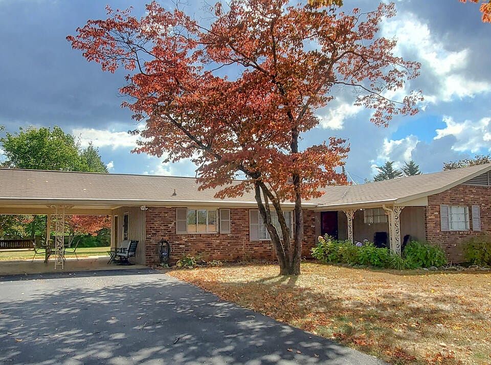 1st image of 7912 NW Stratton Dr