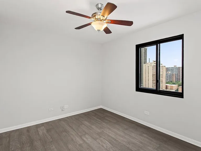 6150 N Kenmore Ave #15 — Photo 12