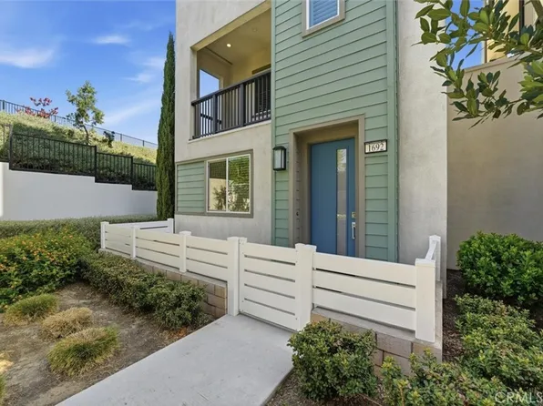 1692 W Enterprise Dr, San Pedro, CA 90732