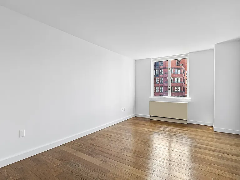 225 Rector Pl #12R — Photo 10