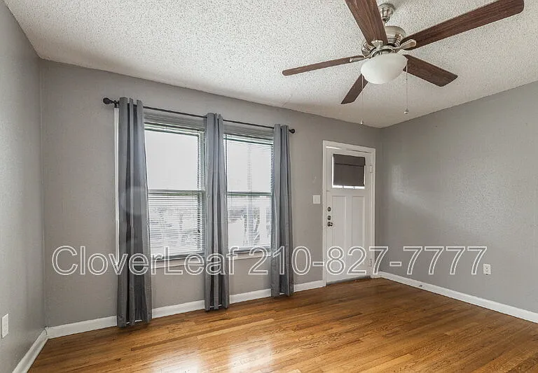 295 N Peach Ave — Photo 4