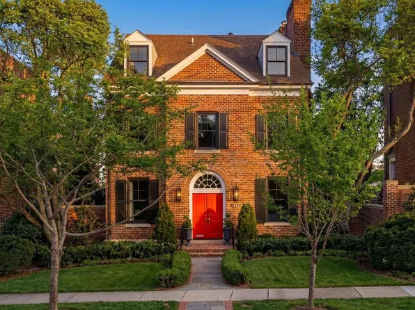 4608 Kenmore Dr NW, Washington, DC 20007