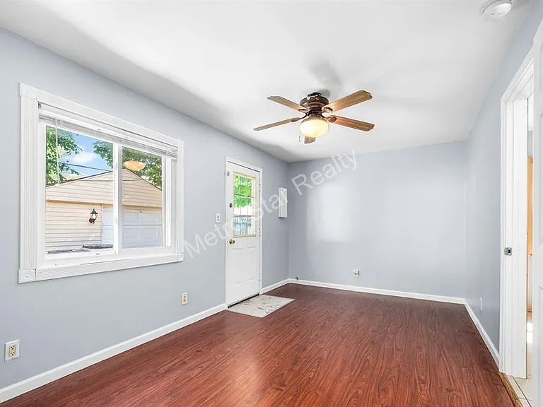 23084 Pilgrim Ave — Photo 19