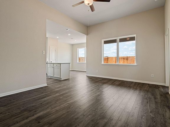 3rd image of 328 Fastboy Ln