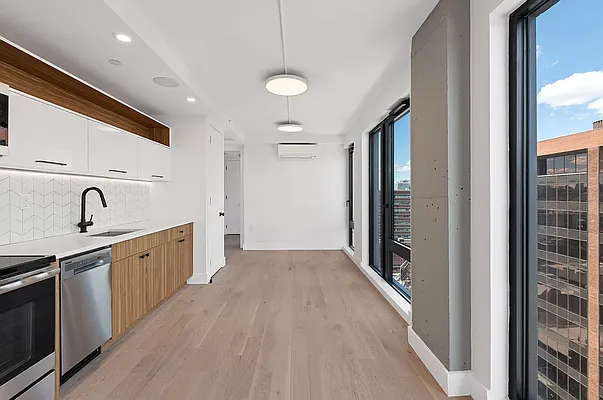 Rented by REAL New York | media 27