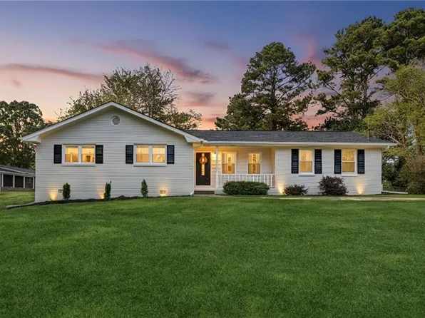 1545 Falcon Ln, Grayson, GA 30017