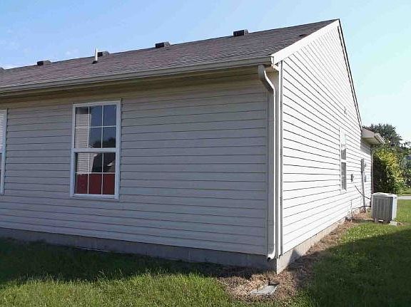 2nd image of 6623 Glenn Meade Dr