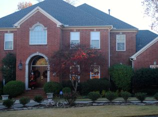 11 Versailles Ct, Little Rock, AR 72211