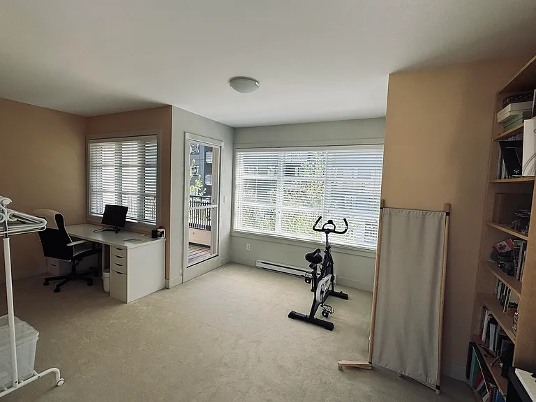5879 Gray Ave #4 — Photo 38
