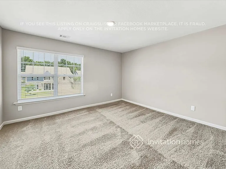 439 Vermeer Ct — Photo 16
