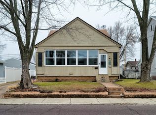 1705 Royal Ave, Pekin, IL 61554