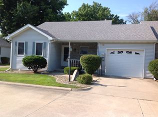 601 S 3rd St #G, Fisher, IL 61843