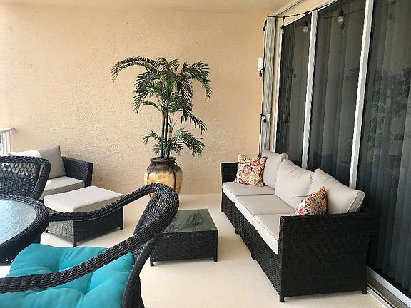 2nd image of 816 Mystic Dr Unit 206