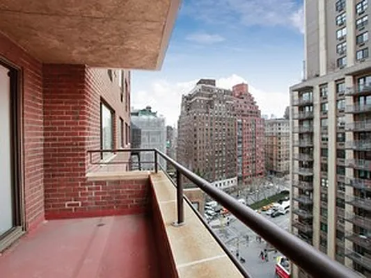 Sold by Corcoran | media 15