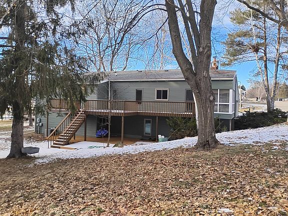 5th image of 713 Hillside Ter