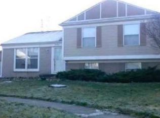 35730 Hermitage Ct, New Baltimore, MI