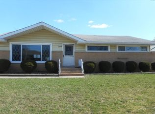 6859 Reid Dr, Parma Heights, OH 44130