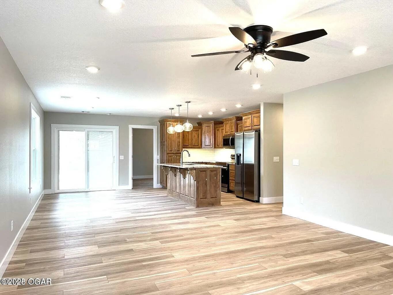 3 bed, 2.0 bath, 1412 sqft, $1,500 — Photo 4