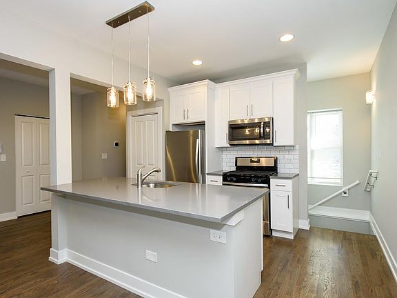 5th image of 4755 N Leavitt St #1