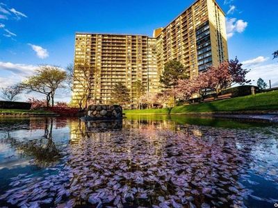 2 Bay Club Drive #8T, Flushing, NY, 11360