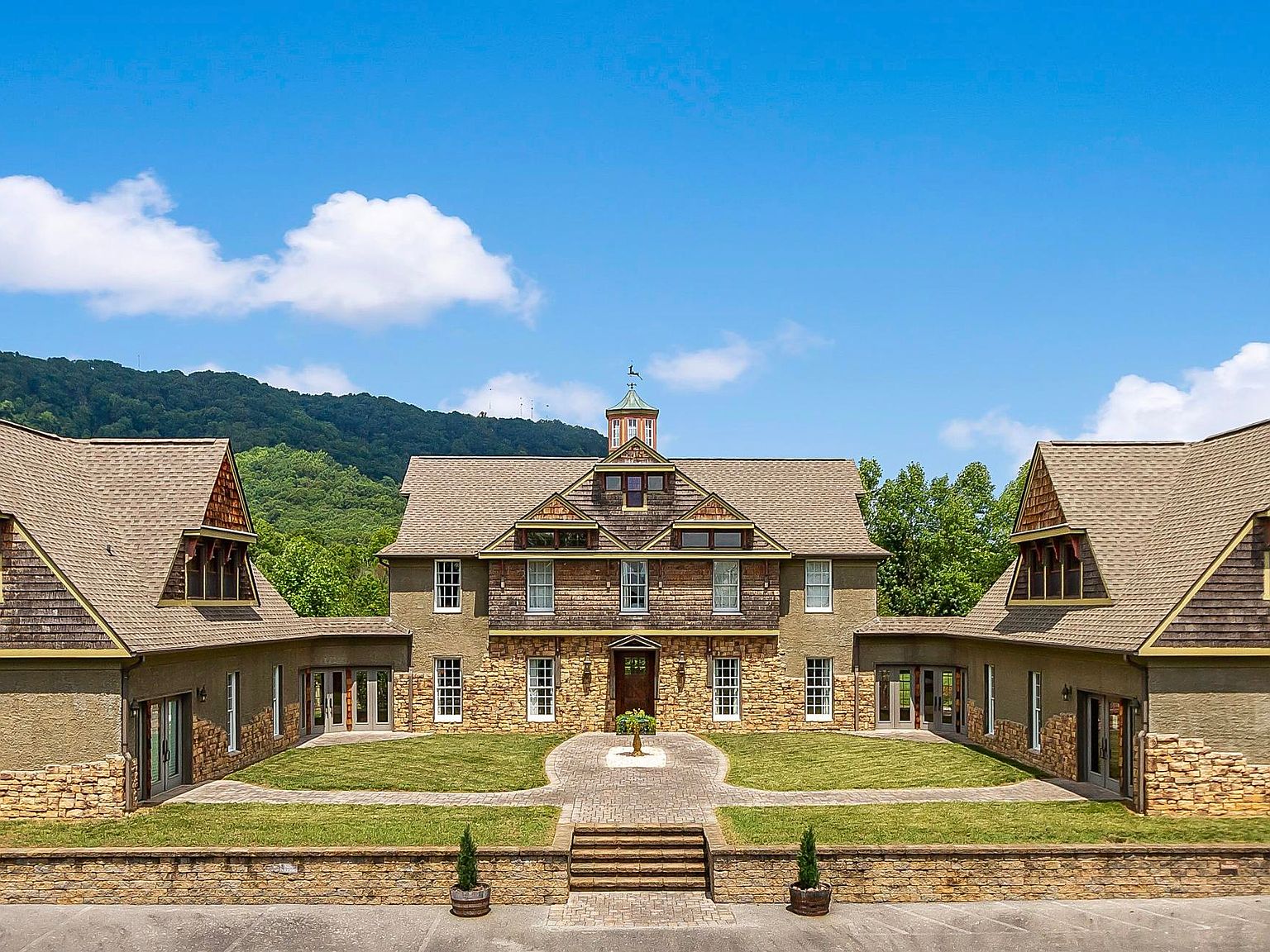 1128 Saratoga Rd Kingsport Tn 37660 Mls 1130871 Zillow