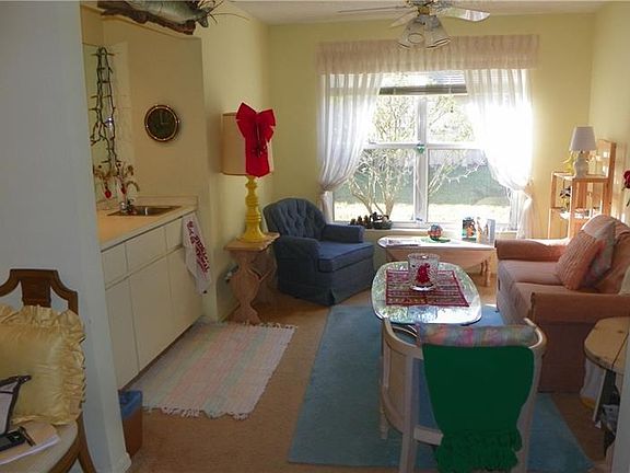 5th image of 13118 Cypress Hill Dr