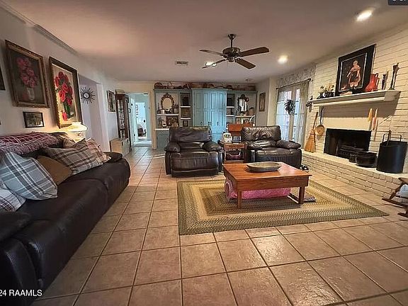 5th image of 103 Concord Dr