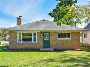 6070 N 114th St, Milwaukee, WI 53225