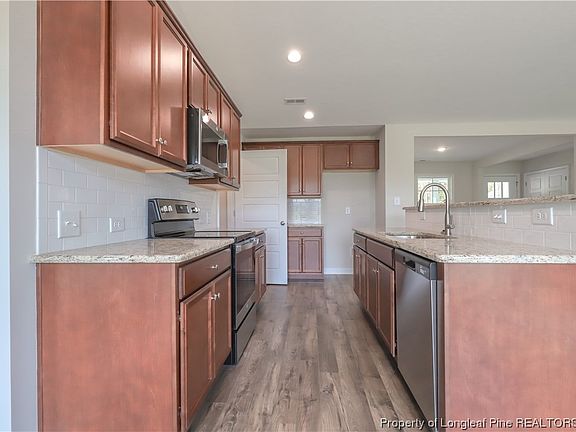 5th image of 3 Finch Ln