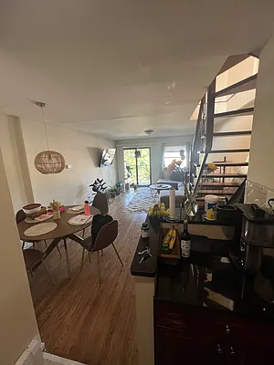 Rented by Plaza Realty | media 1