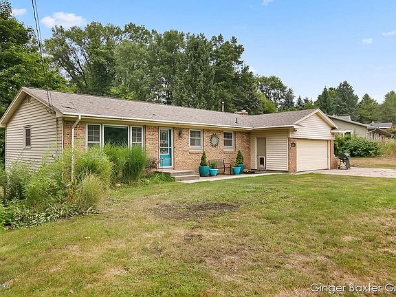2nd image of 2709 Pinesboro Dr NE