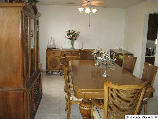 2nd image of 143 Lions Head Boulevard