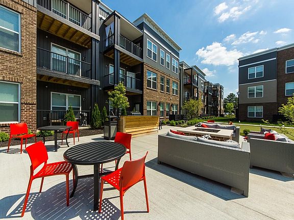 5th image of 7620 Huntington Park Dr APT 106