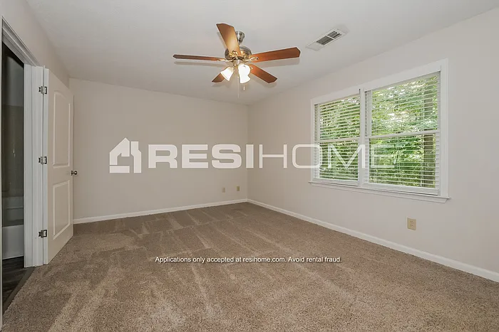10 Homeport Dr — Photo 8