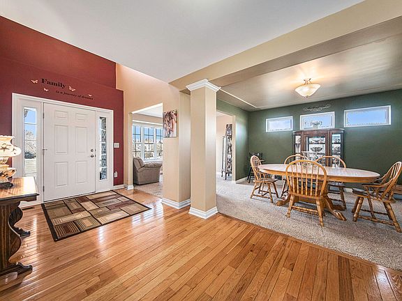 3rd image of 9544 Sandpiper Ln