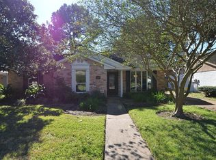 7231 Stonegate Dr, Houston, TX 77040