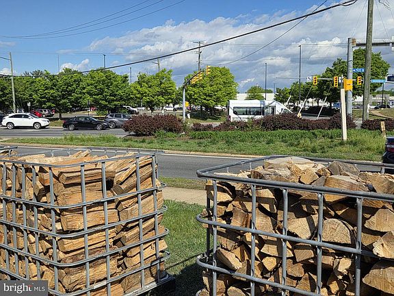 3rd image of 7925 Richmond Hwy