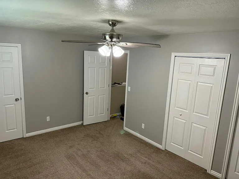 586 Legacy Ln — Photo 4