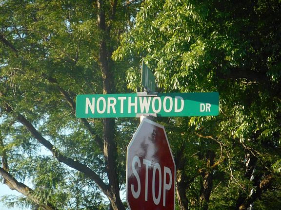5th image of 605 Northwood Dr