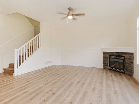 5th image of 7543 Morrow Rd #3