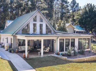 241 Grizzly Bear Ln, Hartwell, GA 30643