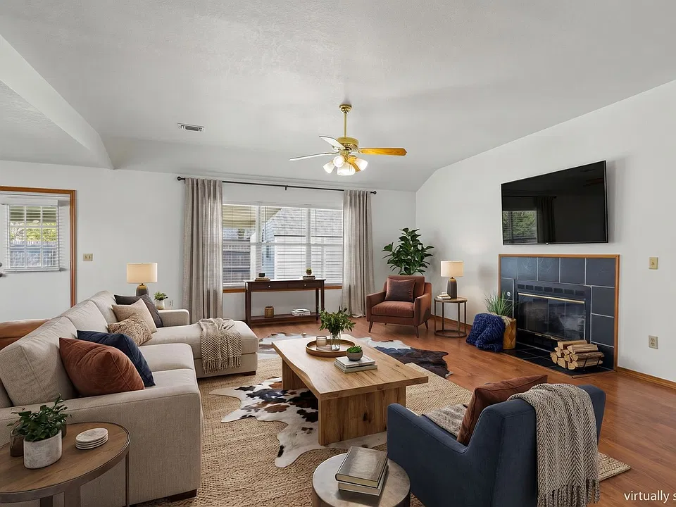 308 Bradgate Dr