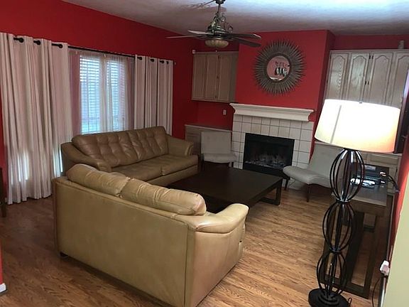 3rd image of 3311 Broken Bough Dr