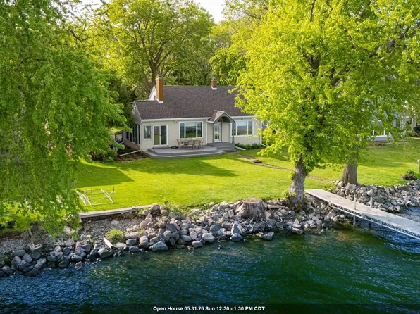 188 Adella Beach Rd, Neenah, WI 54956