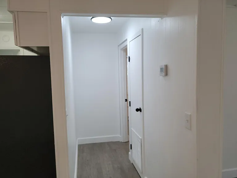 909 W Circle St — Photo 12