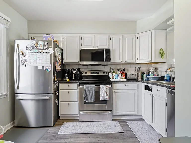 131 Meridan St #1 — Photo 12