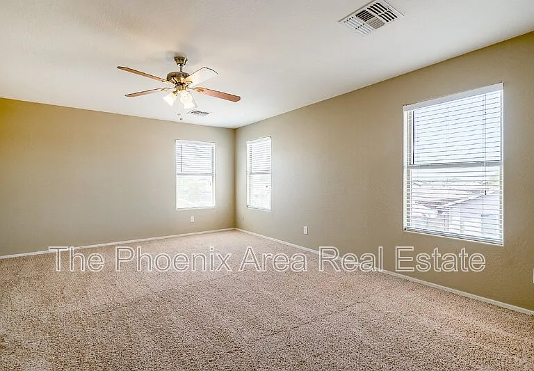 45992 W Dutchman Dr — Photo 32