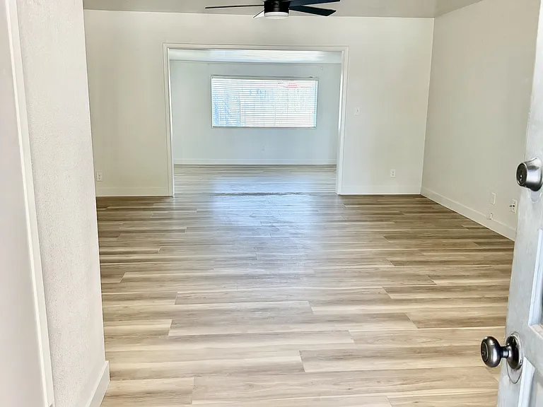 3636 W Tulare Ave — Photo 6