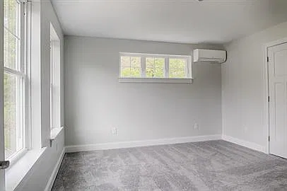2 Thomas Dr — Photo 11