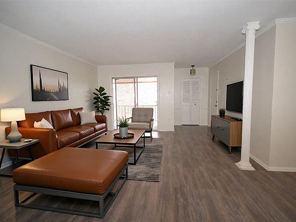 2nd image of 7600 Burgoyne Rd Unit 250